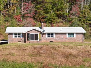 492 Johnny Gap Rd, Suches, GA 30572