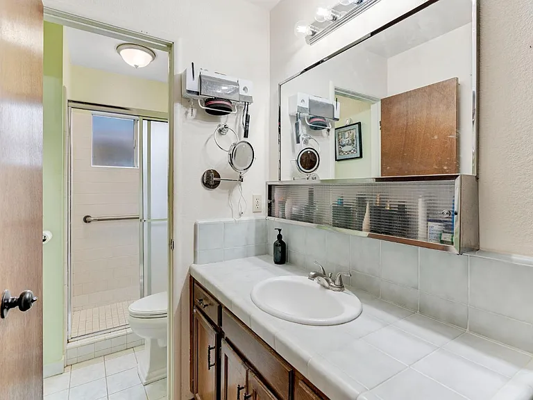 2352 Cabrillo Way — Photo 10