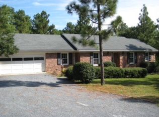 140 Fieldcrest Rd, Southern Pines, NC 28387