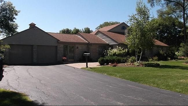 1st image of 417 Riverview Dr