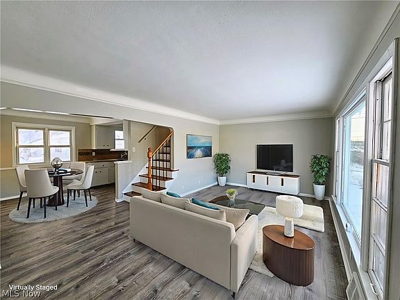 2nd image of 9516 Alexander Rd