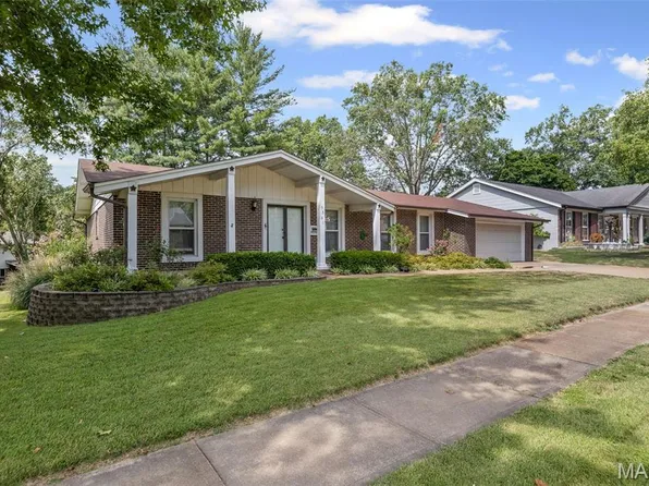 5361 Casa Royale Dr, Saint Louis, MO 63129