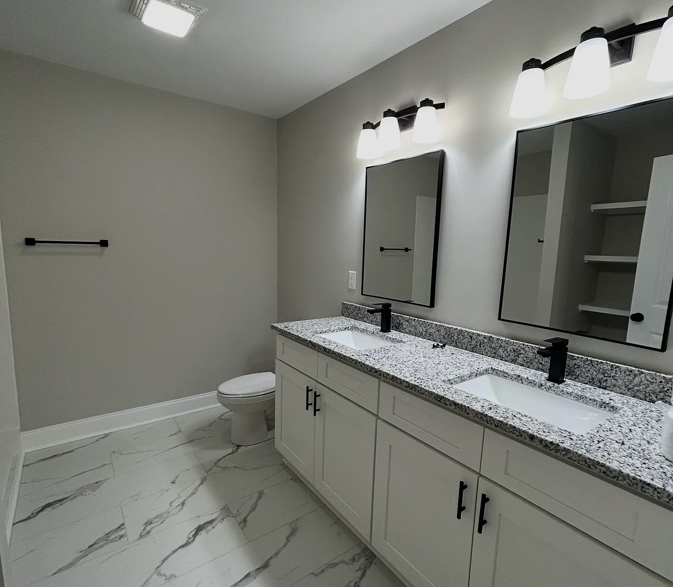4 bed, 2.5 bath, 1867 sqft, $2,000 — Photo 4