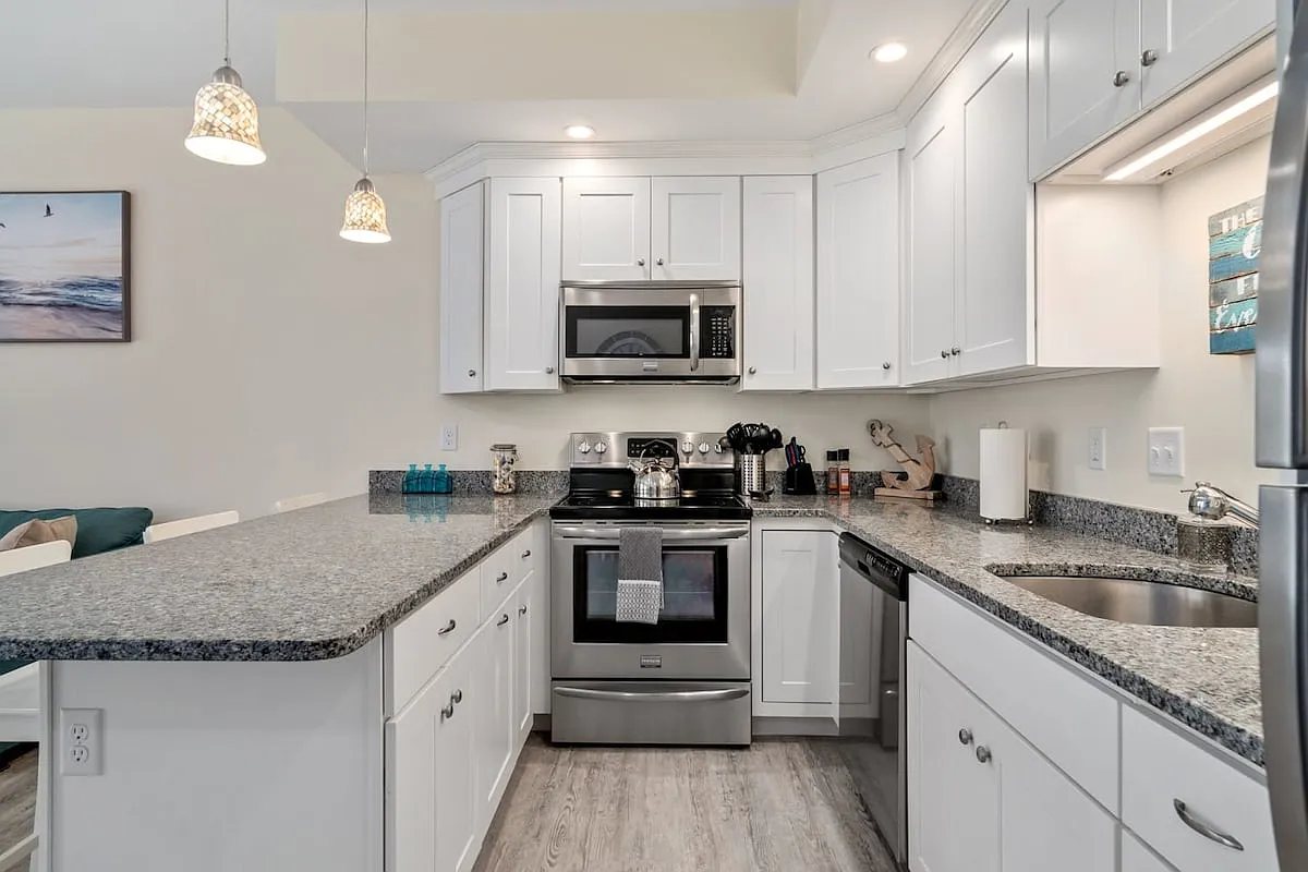 1 bed, 1.5 bath, 837 sqft, $2,250 — Photo 3