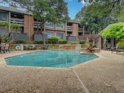 9801 Royal Ln APT 605, Dallas, TX, 75231