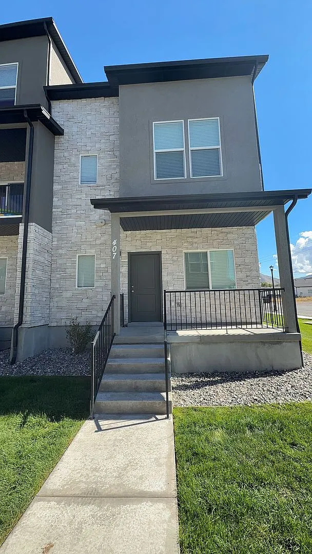 4 Bed | 4 Bath Modern Townhome in Tooele 11/05/2026 — Photo 2