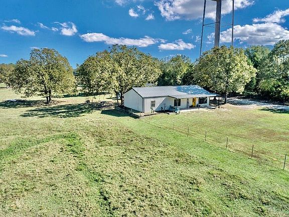 4th image of 1530 Vz County Road 4607