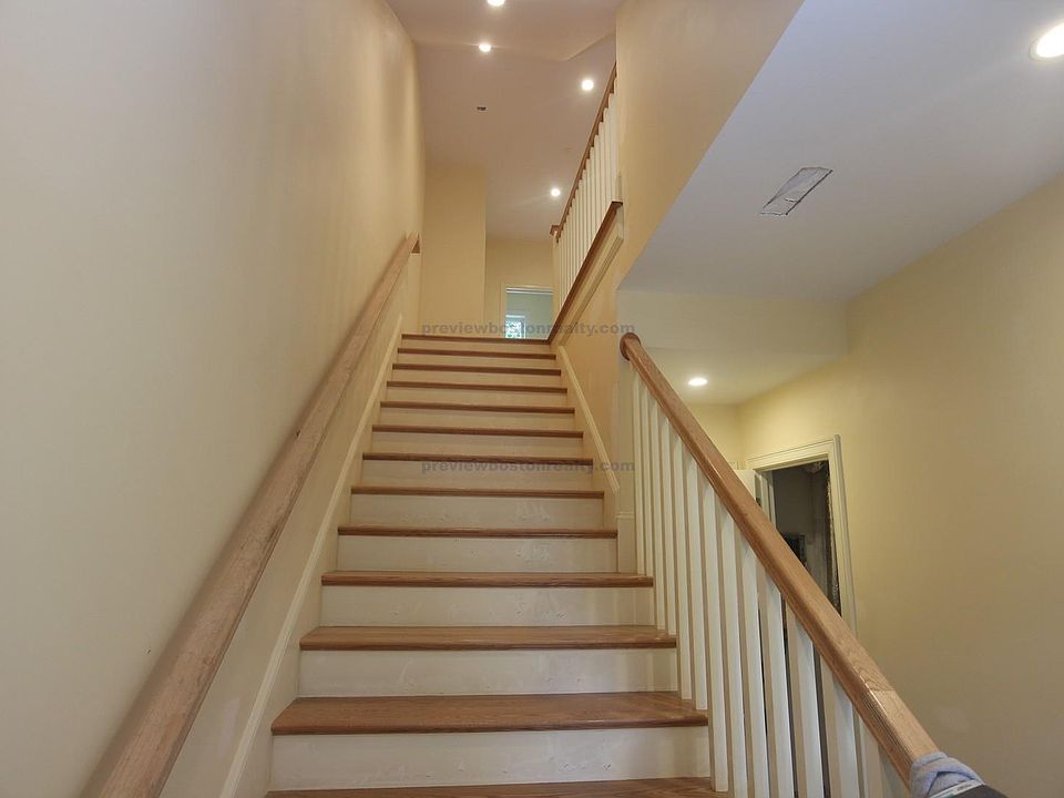 1st image of 122 Tremont St #271