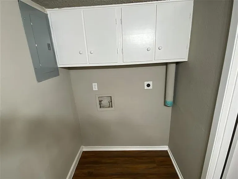1208 Churing Dr — Photo 10