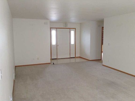 2nd image of 1791 Golden Blvd