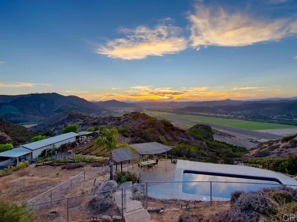 16850 Old Survey Rd, Escondido, CA 92025