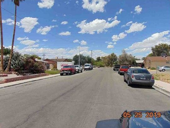 Exterior Neighborhood (street photo)