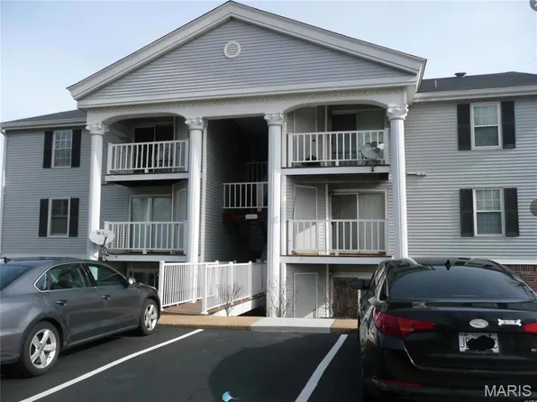 1231 Creve Coeur Crossing Ln APT G, Chesterfield, MO 63017