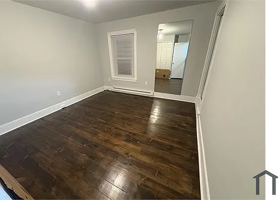 327 N 3rd St — Photo 9