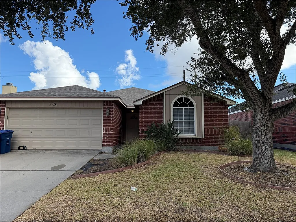 3 bed, 2.0 bath, 1454 sqft, $2,000 — Photo 1