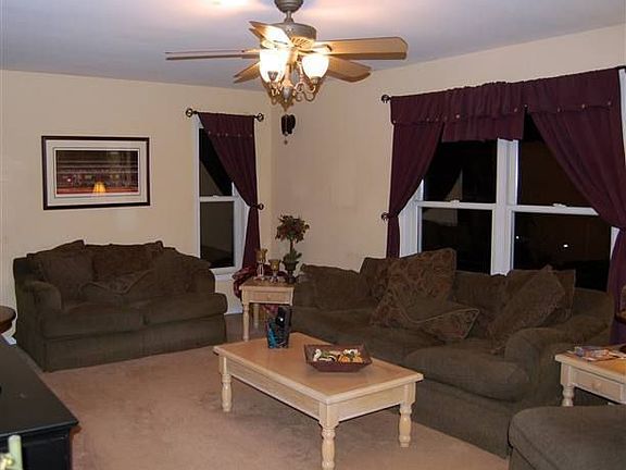 4th image of 42 Liberty Dr