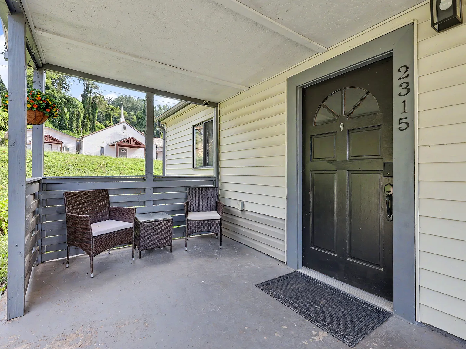 2 bed, 1040 sqft, $1,800 — Photo 3