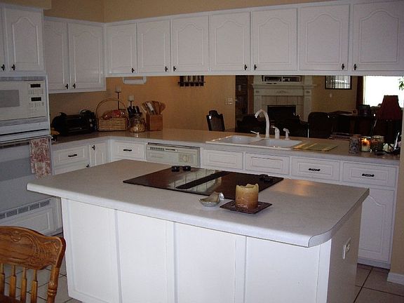 3rd image of 914 Mallory Dr