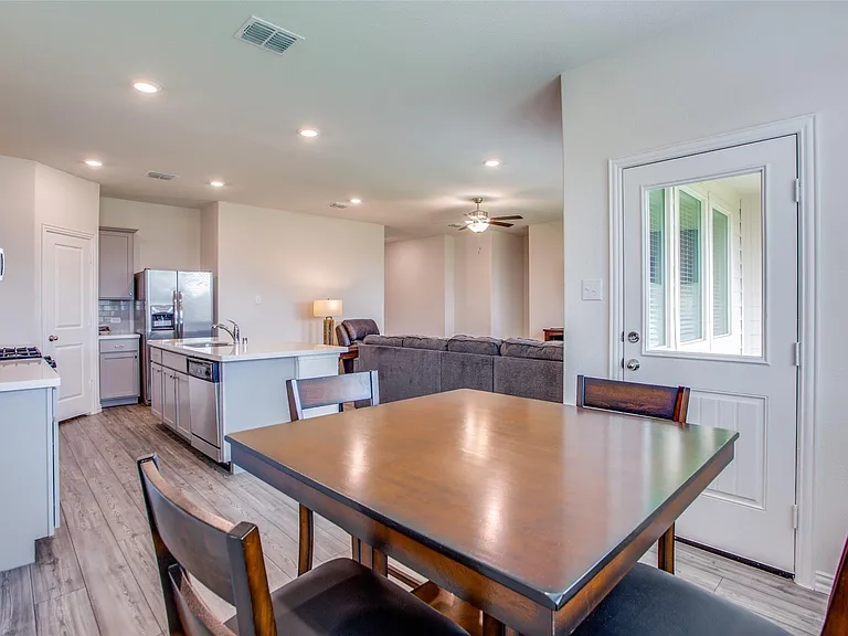 113 Hayes Dr — Photo 13