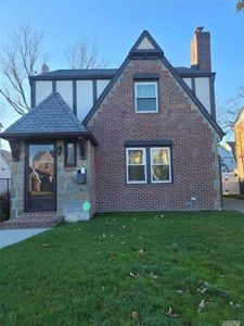 11534 218th St, Cambria Heights, NY, 11411