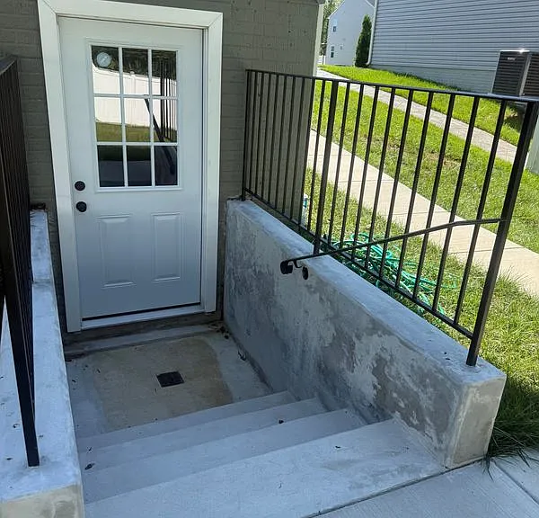 512 Rivers Edge Dr — Photo 1