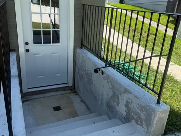 512 Rivers Edge Dr, Fredericksburg, VA 22405