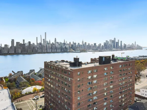 6515 Blvd East image 13 of 14