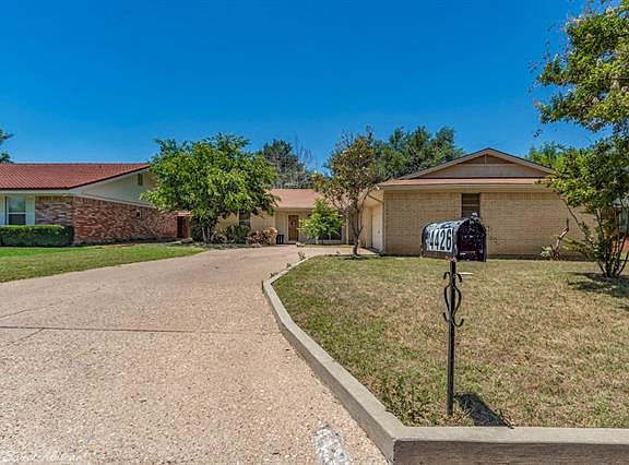 3rd image of 4426 Mary Lou Ln
