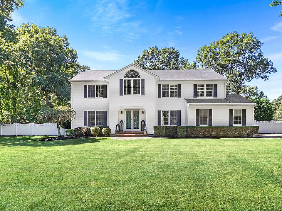 1st image of 21 Andys Ln