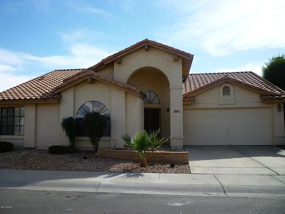 2nd image of 10723 W Ashland Way