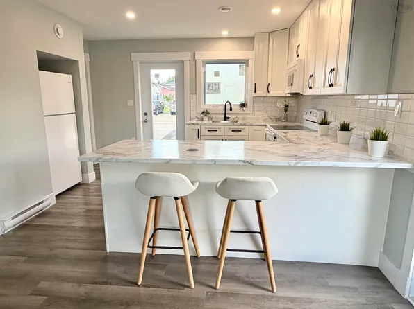 100 Maloney St, Sydney, NS B1N 2C8