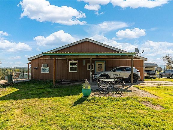 4th image of 32604 N Elk Chattaroy Rd