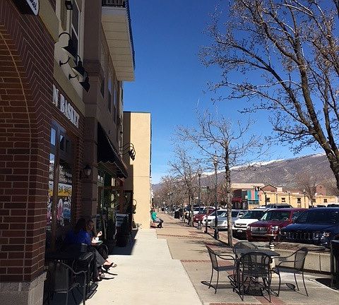 View on main street in front of apartment