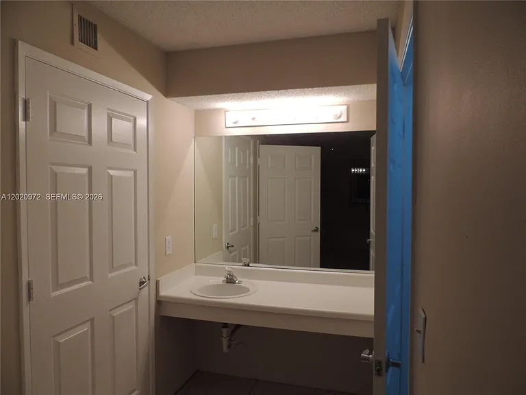 2600 S University Dr #103 — Photo 14