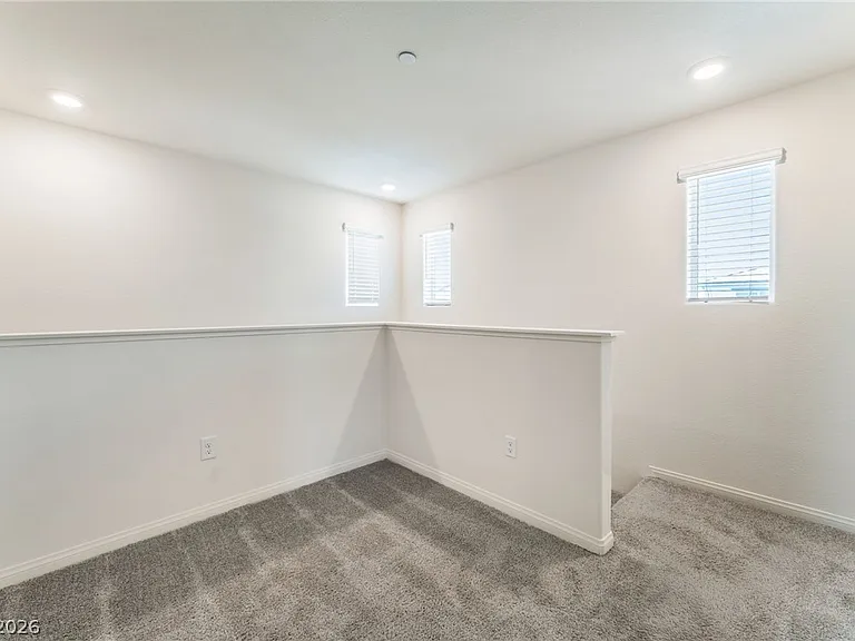 6944 Crimson Shadow St — Photo 10