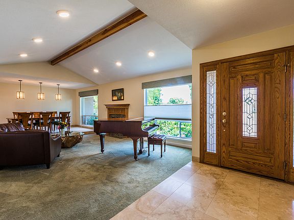 5th image of 3193 N Goldenspur Dr