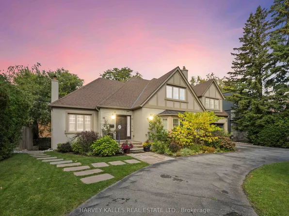 27 Ashley Park Rd, Toronto, ON M9A 4C9