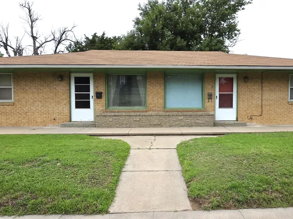 1 N Plum St, Hutchinson, KS 67501