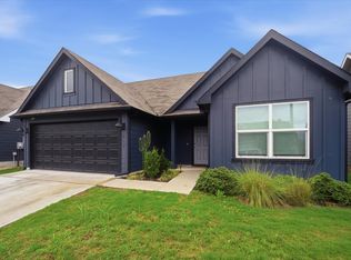 1012 Norway Dr, Seguin, TX 78155