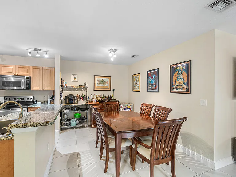 6719 Old Farm Trl — Photo 9
