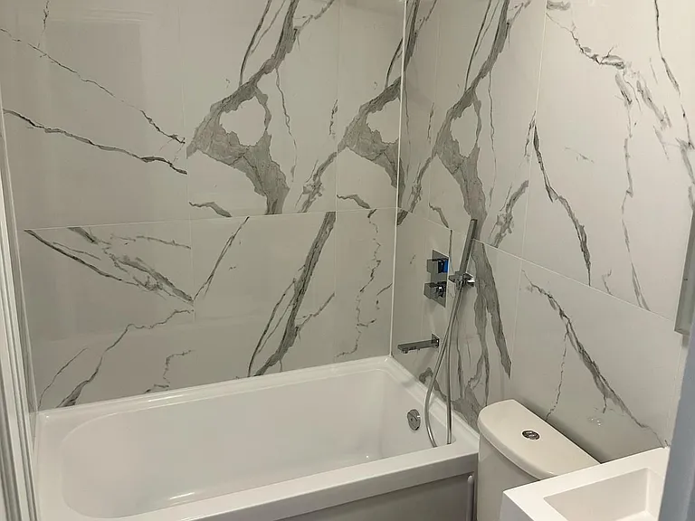 9 Roycrest Ave #ROOM — Photo 18