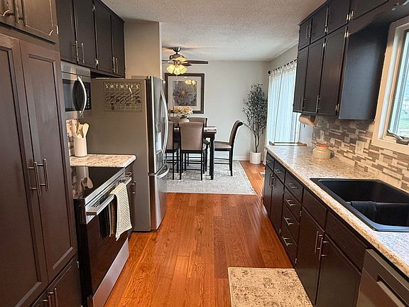 3rd image of 1702 E Elm St