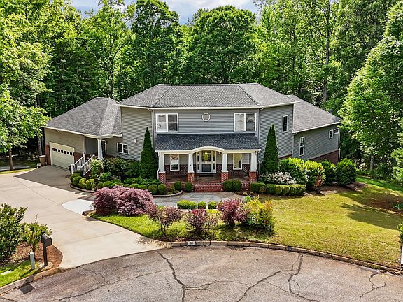 2nd image of 31 Silver Knoll Ct