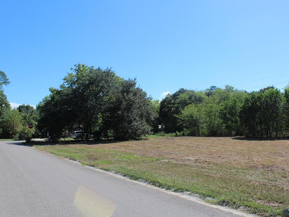 2nd image of 2749 Colonies Dr