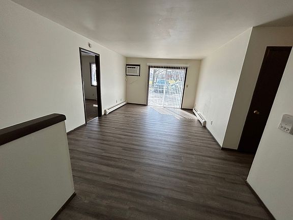 4th image of 1929 Colony Ct #18
