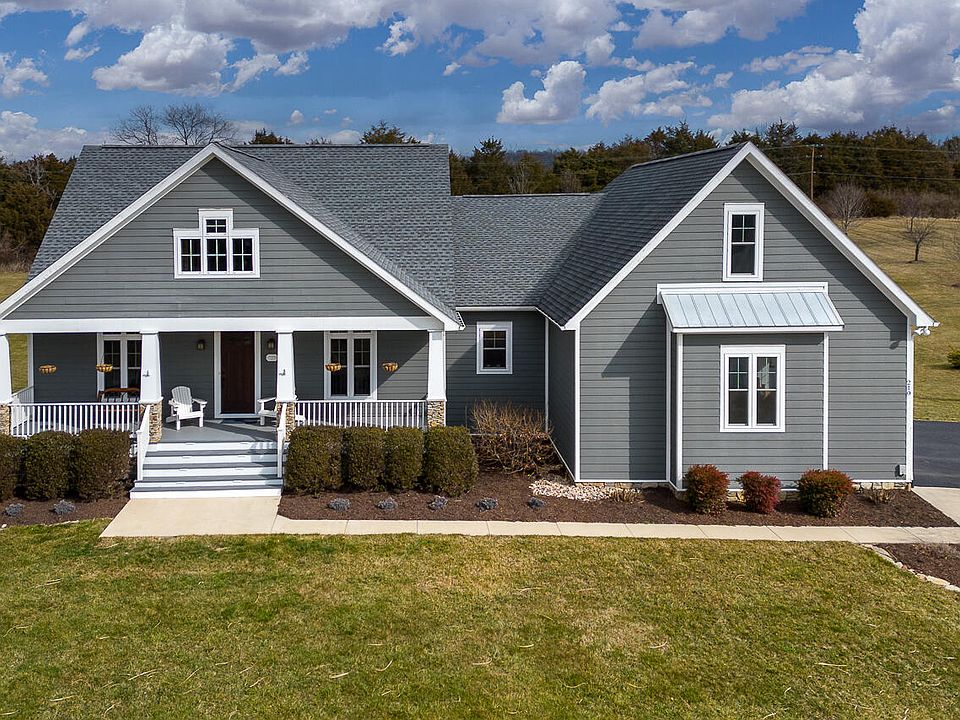 1st image of 210 Lilly Bell Dr