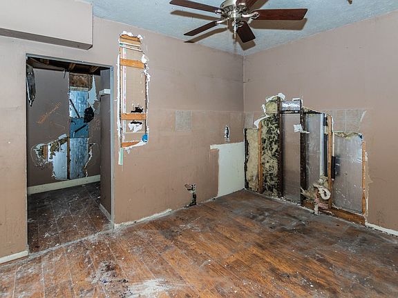 4th image of 817 Birch Ave