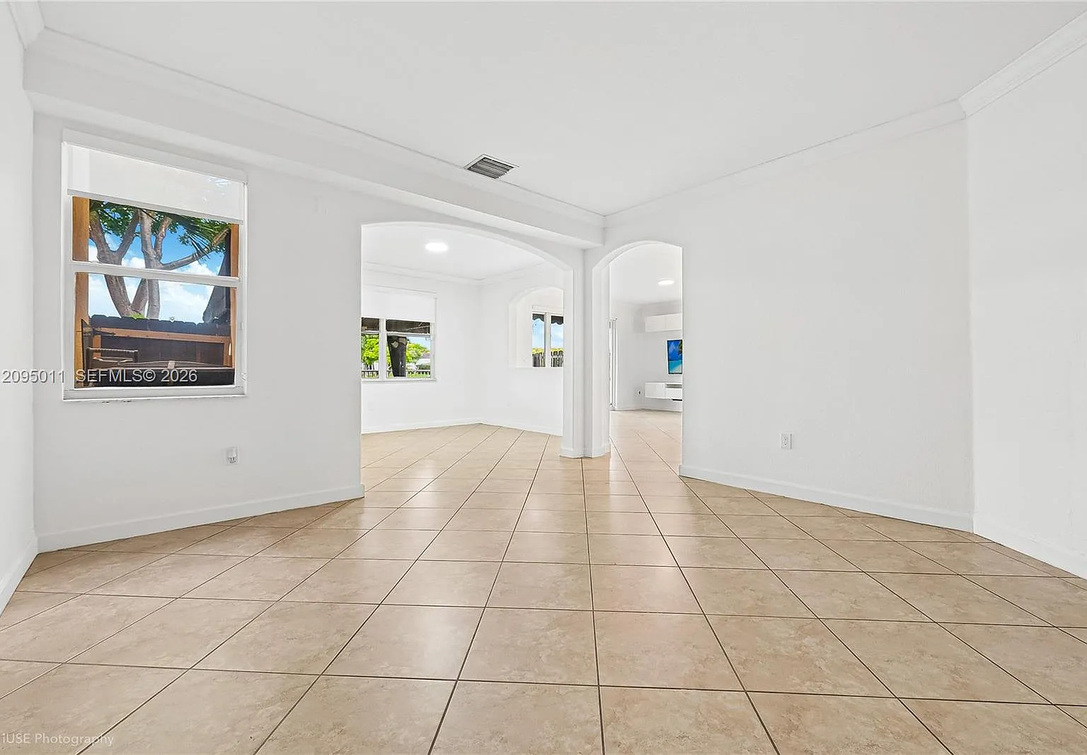 Islands At Doral Townhome — Photo 4