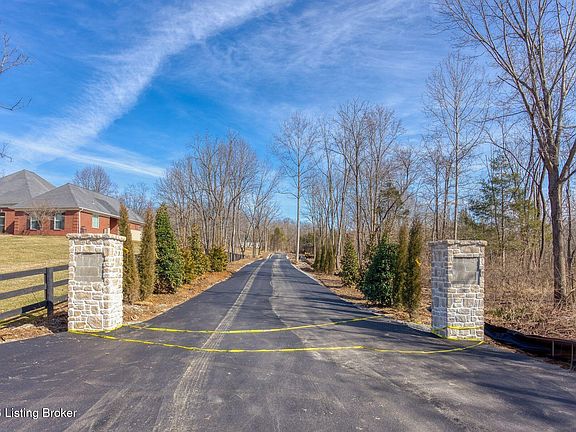 4th image of 3 Bainsley Ln