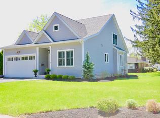 4 Burnett St, Nashua, NH 03060